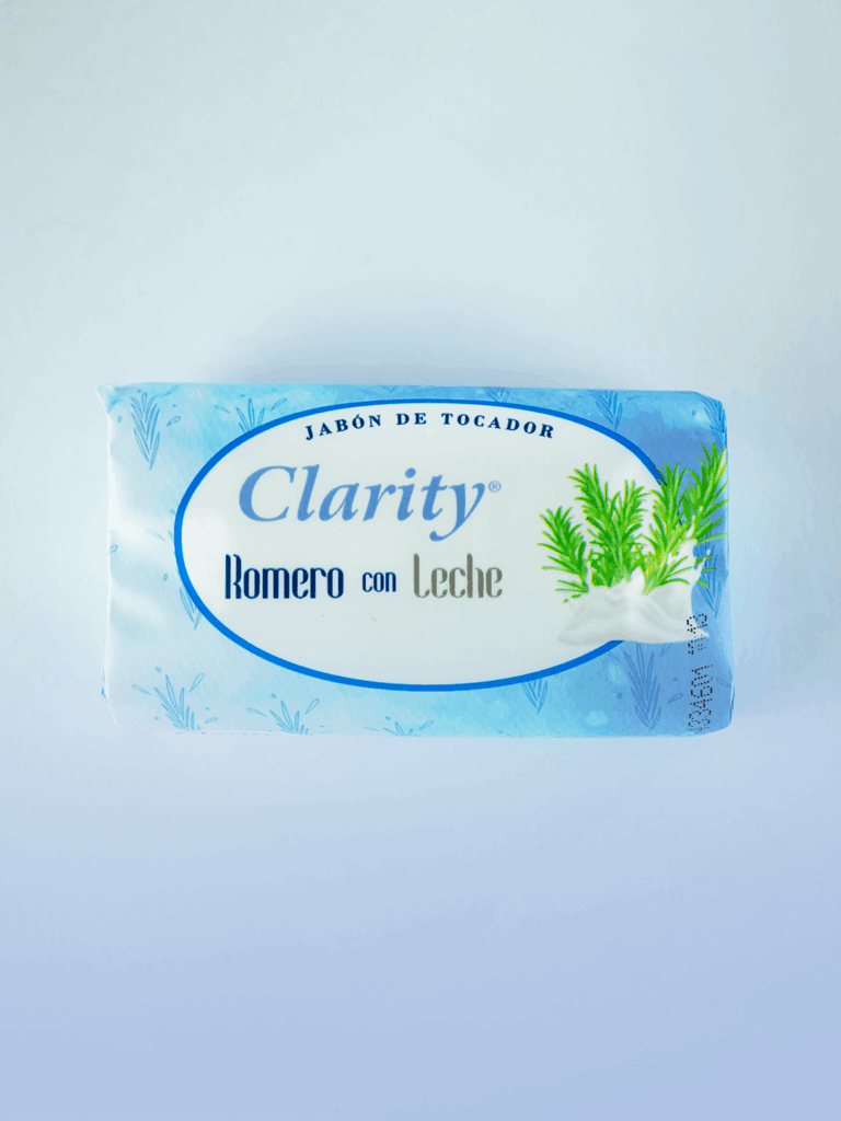 Clarity Romero y Leche