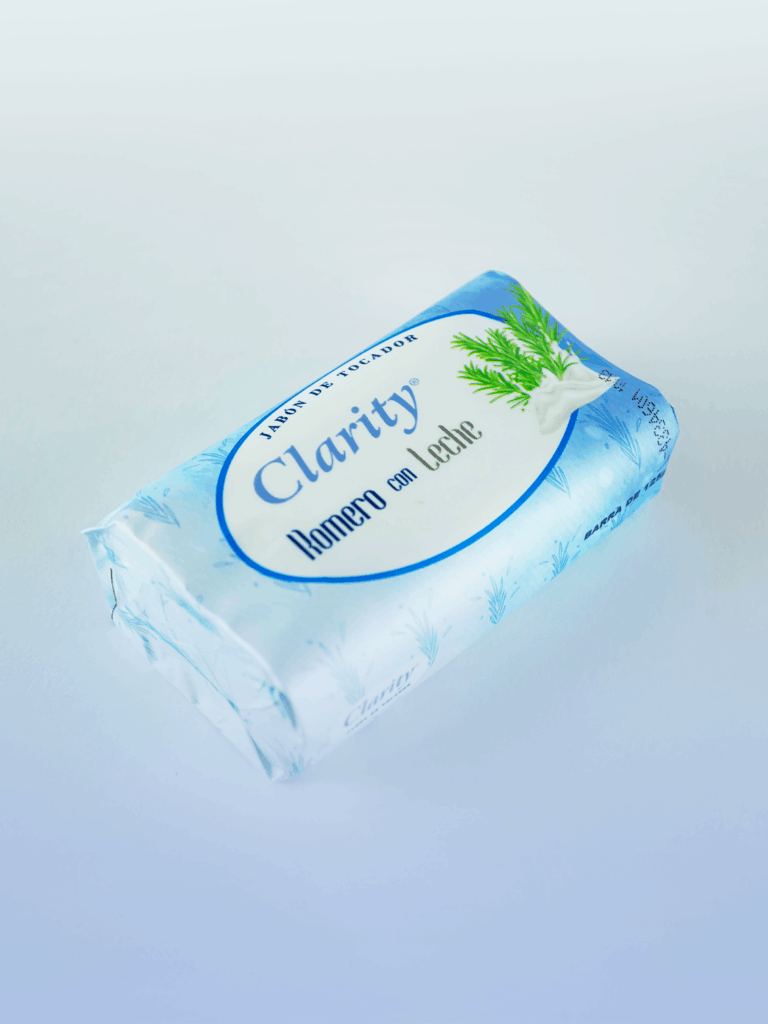 Clarity Romero y Leche